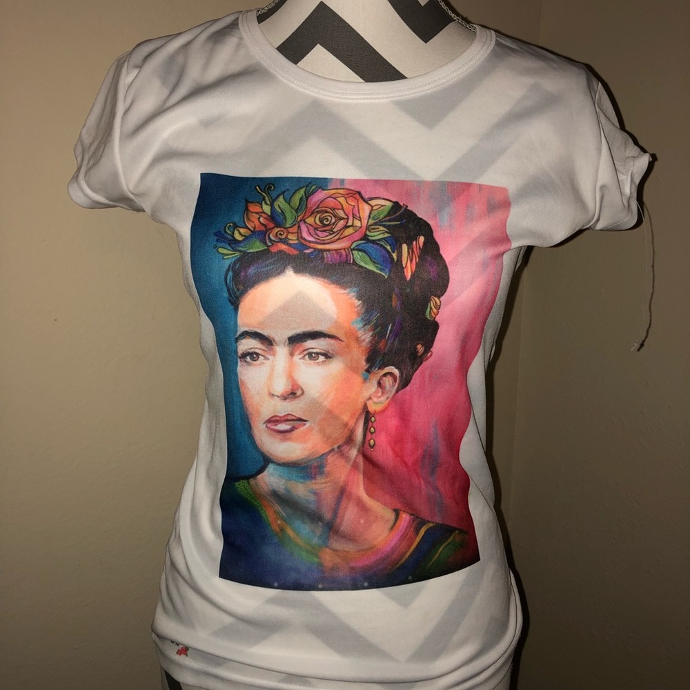 Small Frida Khalo shirt
